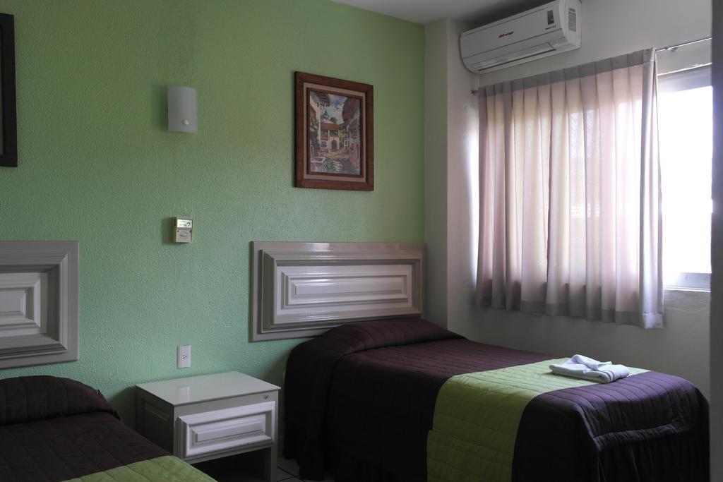 Hotel El Roble Тустла-Гутьеррес Экстерьер фото
